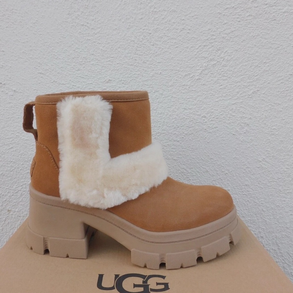 UGG WOMEN BROOKLYN SUNBURST PLATFORM HIGH HEEL ANKLE BOOTS Size 10